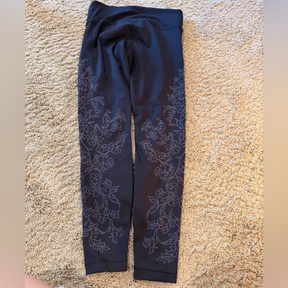 Lululemon leggings velvety lace design with cross waist